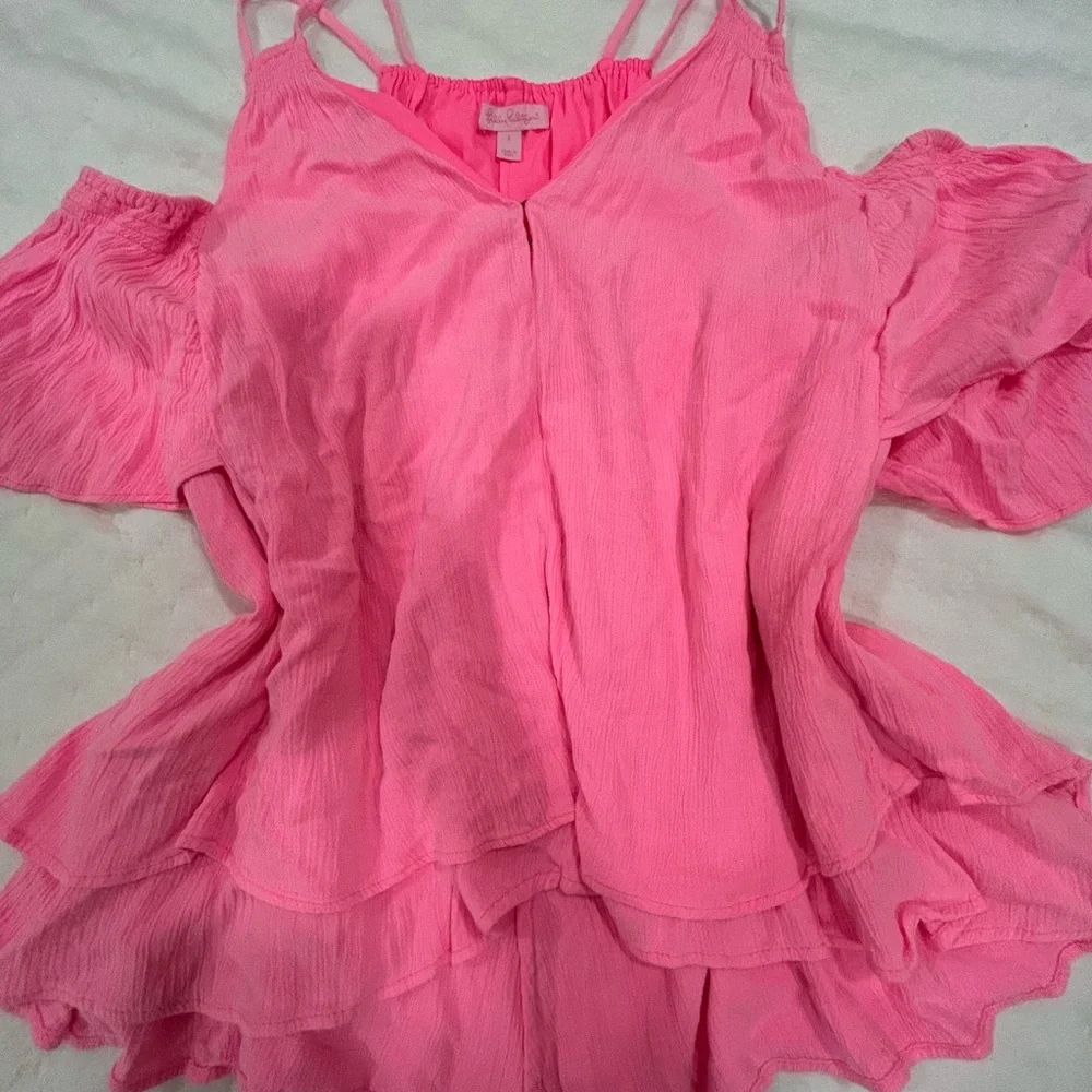 Lilly Pulitzer NWOT Off-the-Shoulder Ruffle Top Size Large Hot Pink - Picture 2 of 5
